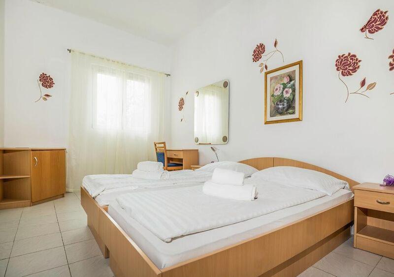 Apartments Tepavac Novi Vinodolski Exterior photo