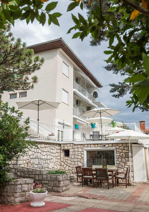 Apartments Tepavac Novi Vinodolski Exterior photo